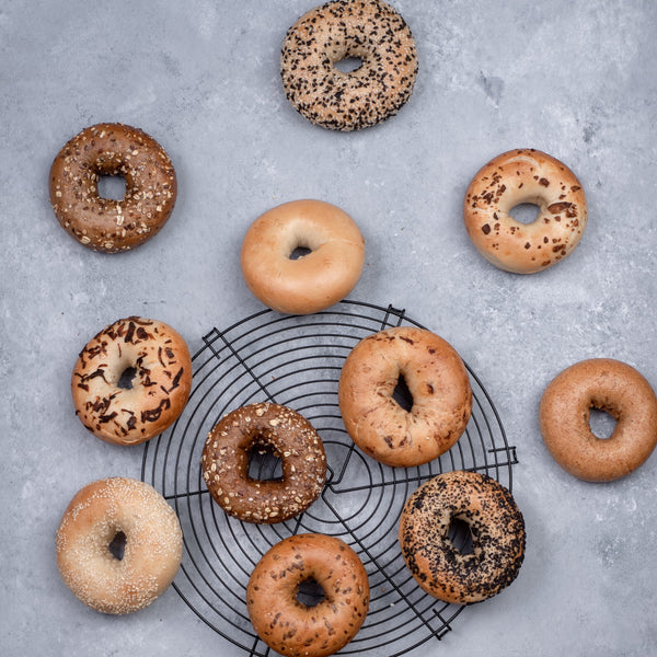 FAMILY BREAKFAST BOX — 8 Bagels